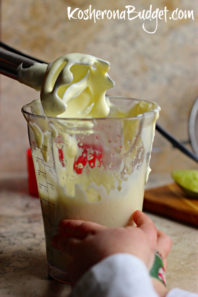 Making Whole30 Compliant Homemade Mayo