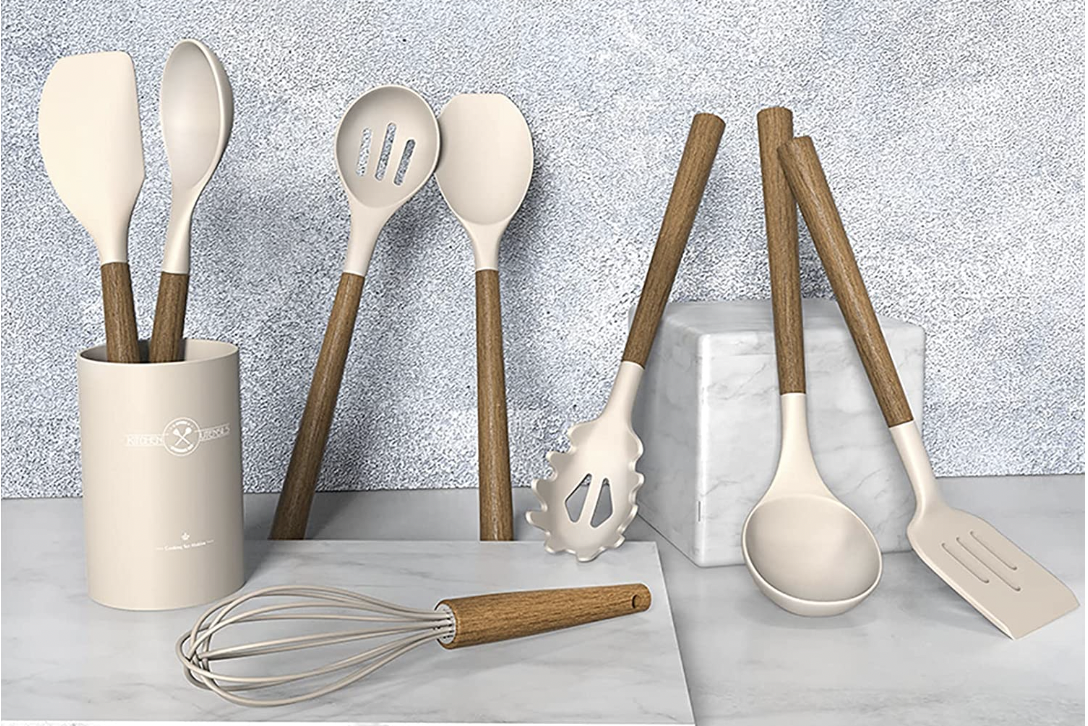 DEAL FOR YOUR PESACH KITCHEN  9-Piece Silicone Kitchen Cooking Utensil Set  Only $17.99 (Reg. $26.99) at